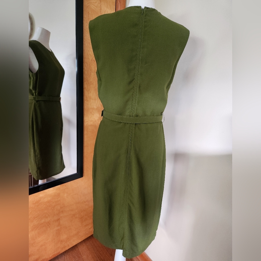 Burberry Sleeveless Midi Dress - Picture 2 of 4